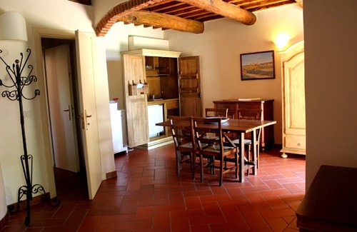 Santomato Apartment | Two-room apartment "Fattoria CasalBosco" an ancient medieval village surrounded by greenery