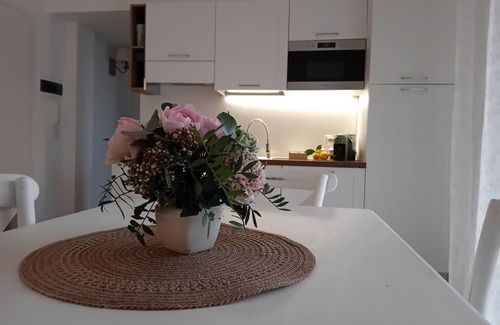 Bordighera Apartment | Two-room apartment surrounded by greenery, with large terrace overlooking the sea and private parking space,