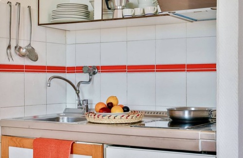 Talamone Apartment | Two-room brick apartment of approximately 35 m2 equipped with air conditioning surrounded by vegetation, composed of a living room with flat-screen television, two single beds and a kitchenette equipped with stove, fridge with freezerA double bedroom, ba