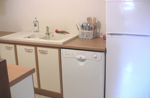 Jouars-Pontchartrain Apartment | Two Rooms in the Forest