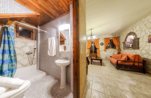 Akrotiri Villa | Two-Storey Villa with Private Pool