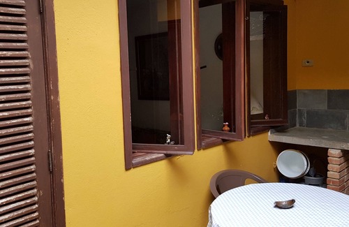 Barra do Sahy House | Two stories house Barra Do Sahy 2 bedrooms, pool, air conditioning, up to 6 people