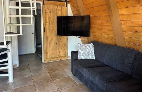 Oak Creek Ski Chalet | Two story cozy chalet with kitchen, bath and stunning views.