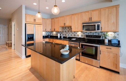 Spring Lake Condo | Two Story Upscale Condo w/Amazing Lake Views