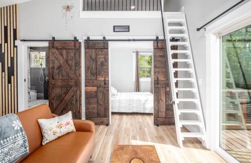 Bynum House | Two Tree Houses - Beehive & H20