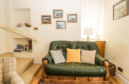 Ambleside House | Two Tweenways