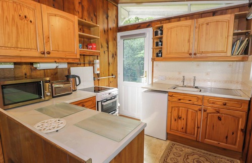Dinas Mawddwy Cottage | TY BEDWEN, pet friendly, character holiday cottage in Dinas Mawddwy