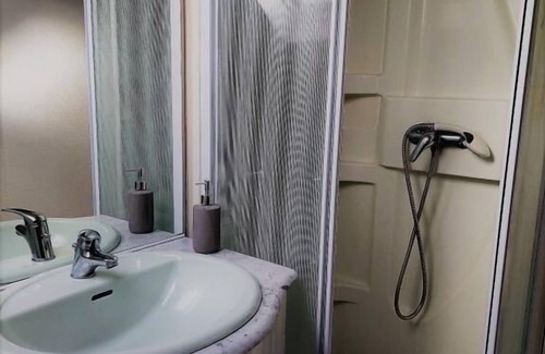 Fouesnant Bed & Breakfast | Ty Moutik: walk to the beaches and village