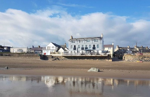 Garn Fadryn Cottage | Ty'n Rhyd. Peaceful, Private and Spacious Character Cottage Near Aberdaron