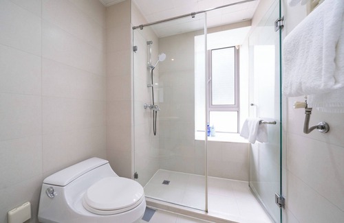 Xujiahui Bed & Breakfast | Tyms 3BR 2BA Apartment in Xujiahui