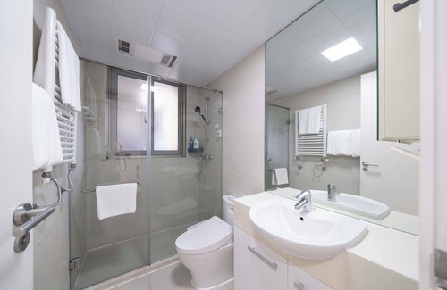 Xujiahui Bed & Breakfast | Tyms 3BR 2BA Apt Near Metro