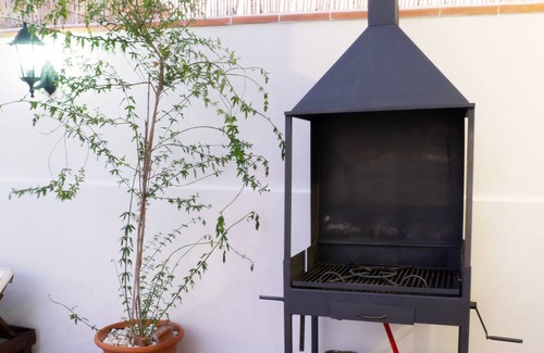 Villamena Cottage | Typical Andalusian house with pool located in El Valle de Lecrín.
