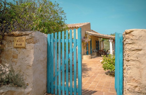 Formentera House | Typical house of Formentera with large garden and garden