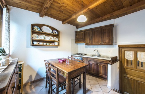 Donnas House | Typical mountain house between nature and peace