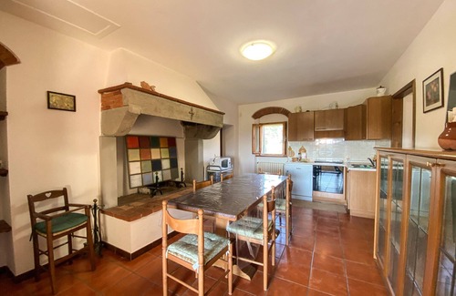 Le Piazze Villa | Typical villa located in the rolling hills of Valdichiana, 3 km from the town of Castiglion Fiorenti