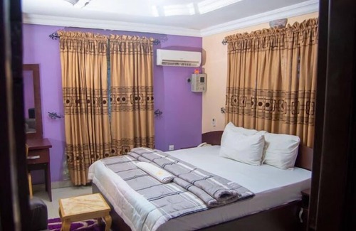 Ibadan Hotel | U.I HOTEL