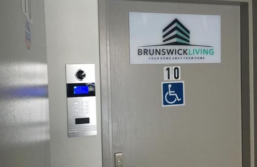 Brunswick West Apartment | U101 Brunswick Living First Floor Balcony Close to APT and CBD Free Wifi Tram at Doorstep