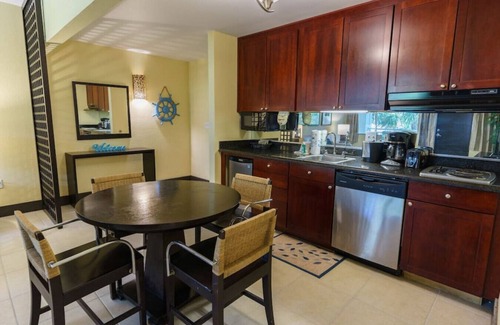 Ruskin Condo | U402 - WATERVIEW BALCONY, LARGE FLOORPLAN, LITTLE HARBOR RESORT, POOLS, RESTAURANTS ONSITE!