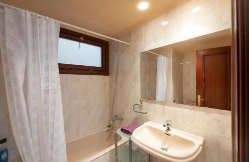 Villabona Apartment | Ubicación excelente para explorar la región