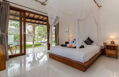 Kutuh Kaja House | Ubud Warmth n Family feel Villa