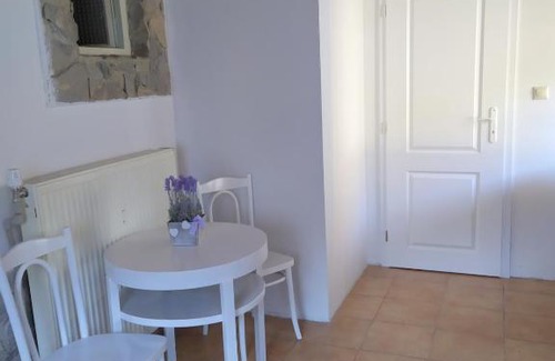 Pila House | Ubytovanie pod Červeným kameňom Malé Karpaty