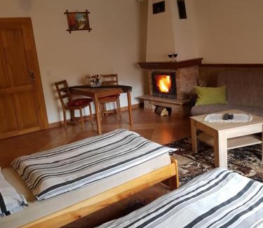 Sklene Teplice House | Ubytovanie pod Hradom