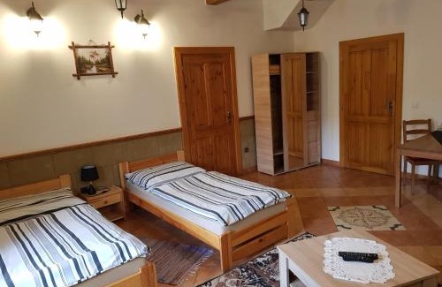 Sklene Teplice House | Ubytovanie pod Hradom