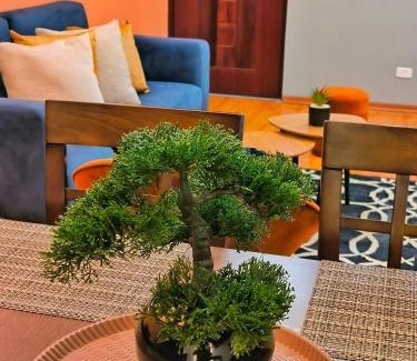 Quito Apartment | Udla Apartamento para 6 personas frente al Mall Riocentro