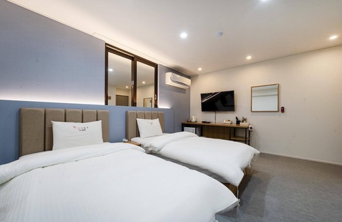 Uiryeong Hotel | Uiryeong Crystal