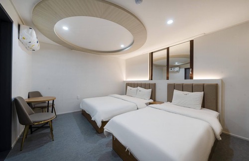 Uiryeong Hotel | Uiryeong Crystal