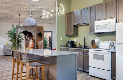 Stanley Apartment | Ultimate Adults-Only Romantic Hideaway | Seclusion, Hot Tub & Views