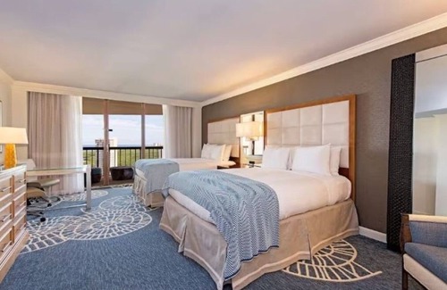 Pelican Bay Resort | Ultimate Beach Resort Retreat Perfect for Friends and Family | Outdoor Pools