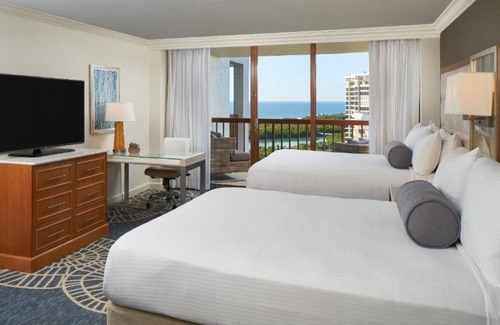 Pelican Bay Resort | Ultimate Beach Resort Retreat Perfect for Friends and Family | Outdoor Pools