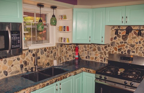 Cotton Valley House | Ultimate Island living! 2 bdrm 1 bath house pool and stunning views on East End