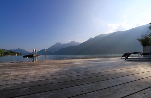 Doussard House | Ultimate Lake front holiday rental 7Bed 5* 16 Guest Lac Annecy Lake Alps views