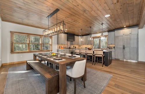 Moultonborough House | Ultimate luxury experience on Winnipesaukee Sleeps 18 Huge Beach