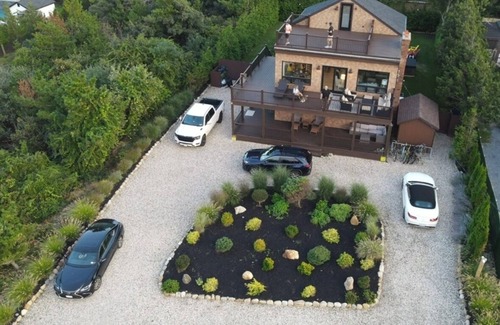Culloden Shores House | Ultimate Montauk Escape🏖️ 5BR - Heated Pool - HotTub - Rooftop Deck Sunset Views🌅