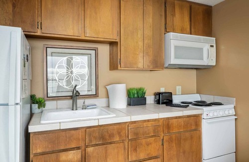 Rockaway Beach Condo | Ultimate Oceanfront Escape for Two at Beachy Eagle A, Amazing Views, Fire-Table, Steps from Beach