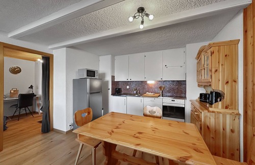 Vex Apartment | Ultimate Ski Condo – 4 Valleys, Ski-in/out , Swiss