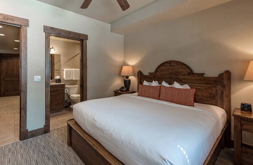 Four O'Clock Hotel | Ultimate stay at Grand Timber Lodge, Breckenridge's Best Ski-In, Ski-Out Resort!