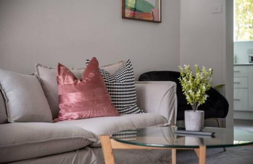 Hughesdale House | Ultra-convenient 2 Bedroom Gem at Chadstone