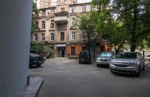 Besarabka Apartment | Ultra Lux 3 rooms Apartment near Arena City