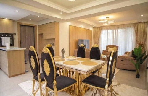 Lavington Apartment | Ultra-Modern 3BR All-Ensuite Family Hse w/pool&gym