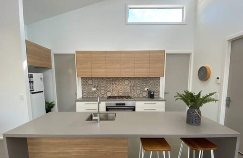 Mount Duneed House | Ultra modern Unity Retreat