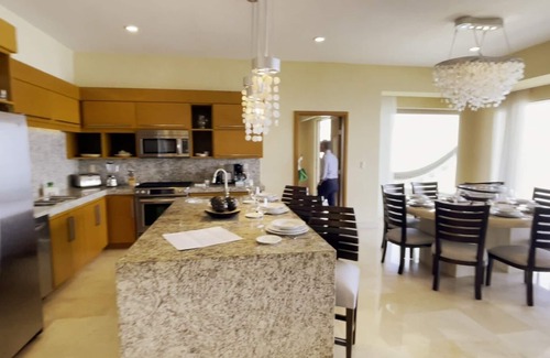 South Shore Hotel Area Resort | Ultra Threee Bedroom Suite, Oversized Baths, Daily Housekeeping, Panoramic Views
