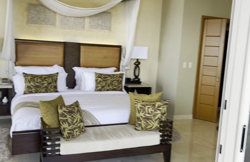 South Shore Hotel Area Resort | Ultra Threee Bedroom Suite, Oversized Baths, Daily Housekeeping, Panoramic Views