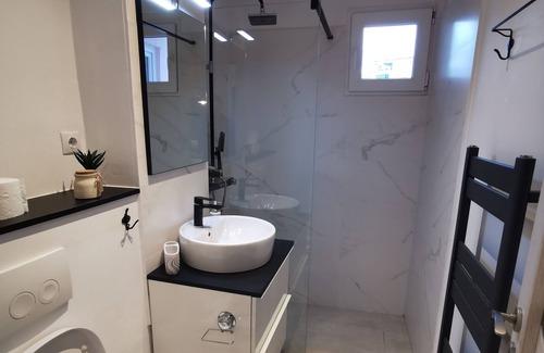 Cluj-Napoca City Centre Apartment | UltraCentral Cozy Studio