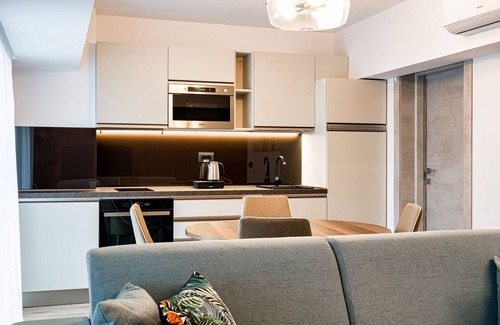 Bucharest Apartment | Ultracentral Unirii premium accomodation apartments for short and long stays.