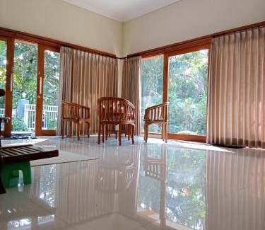 Penebel Apartment | umah kampung bendul