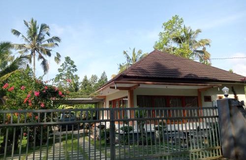 Penebel Apartment | umah kampung bendul